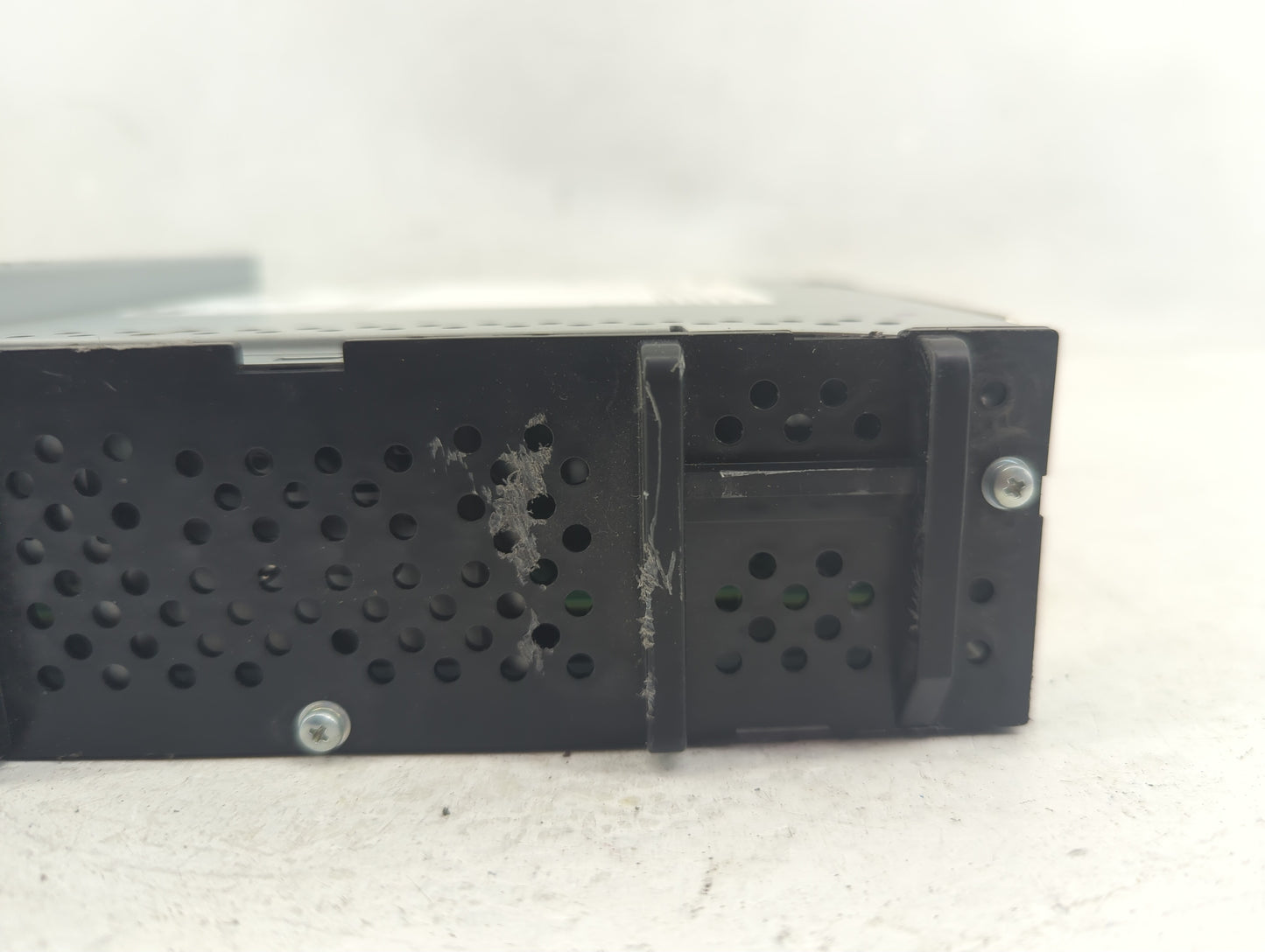 2020-2022 Chevrolet Silverado 1500 Radio AM FM Cd Player Receiver Replacement P/N:84988354 Fits Fits 2020 2021 2022 OEM Used