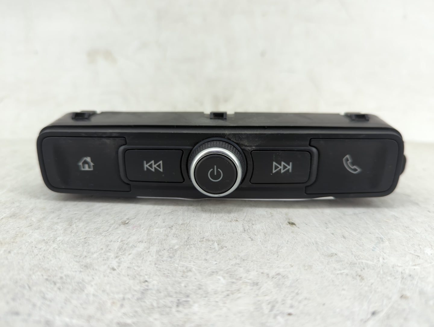 2020-2022 Chevrolet Silverado 1500 Radio AM FM Cd Player Receiver Replacement P/N:84799539 Fits Fits 2020 2021 2022 OEM Used