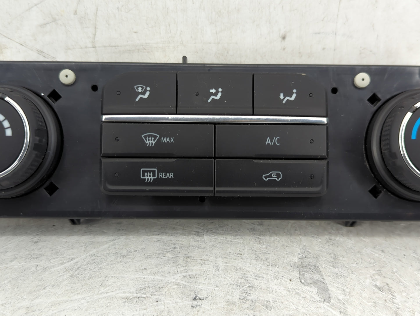 2019-2022 Chevrolet Silverado 1500 Climate Control Module Temperature AC/Heater Replacement P/N:84542734 Fits OEM Used Auto 