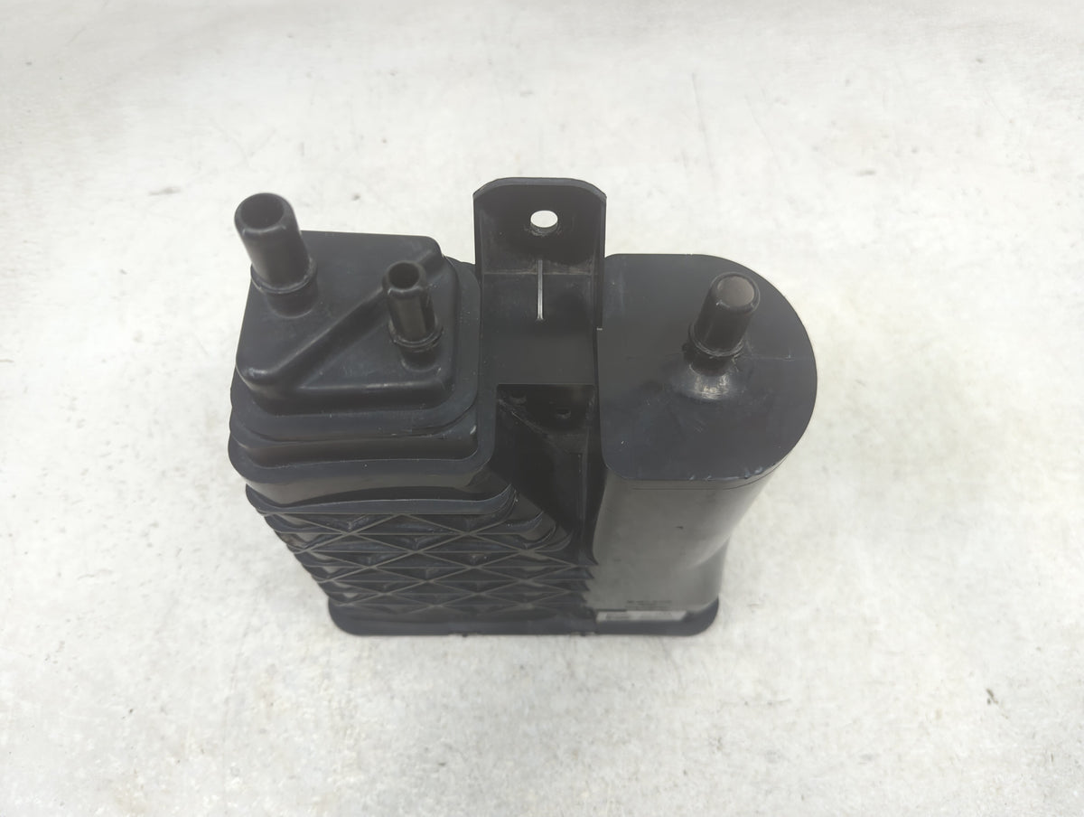 2021 Chevrolet Silverado 1500 Fuel Vapor Charcoal Canister - Oemusedautoparts1.com
