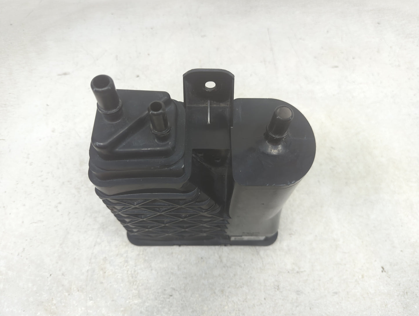 2021 Chevrolet Silverado 1500 Fuel Vapor Charcoal Canister - Oemusedautoparts1.com