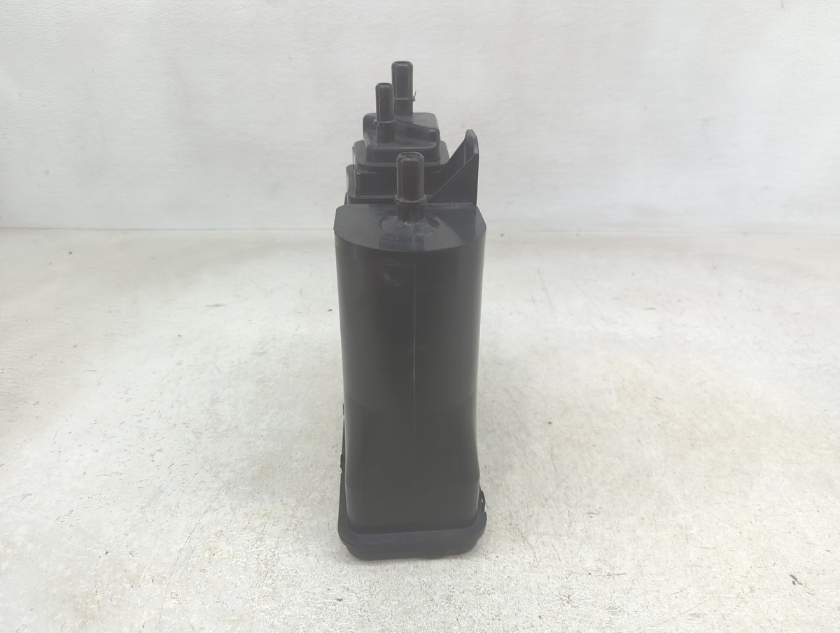 2021 Chevrolet Silverado 1500 Fuel Vapor Charcoal Canister - Oemusedautoparts1.com