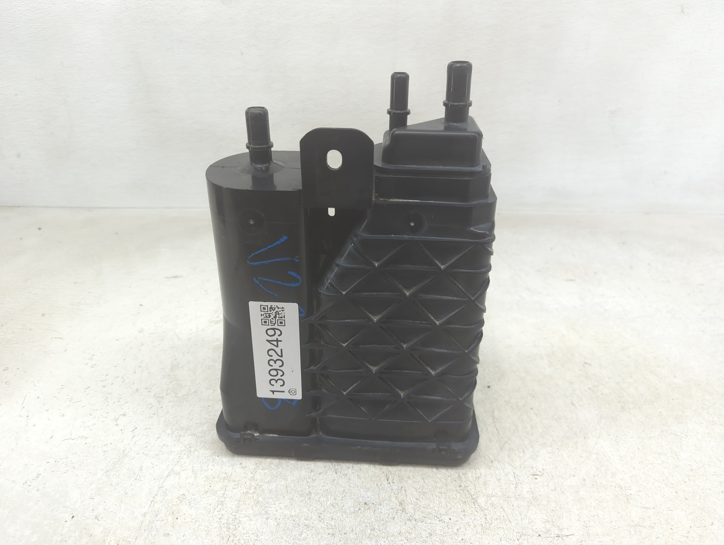 2021 Chevrolet Silverado 1500 Fuel Vapor Charcoal Canister - Oemusedautoparts1.com