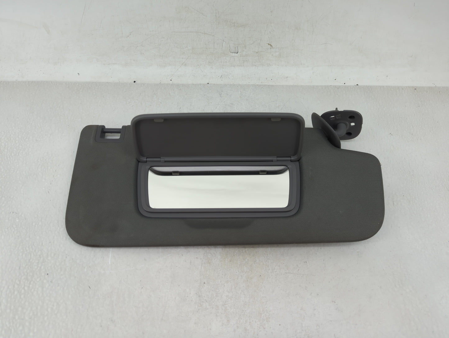 2019-2022 Chevrolet Silverado 1500 Sun Visor Shade Replacement Passenger Right Mirror Fits Fits 2019 2020 2021 2022 OEM Used