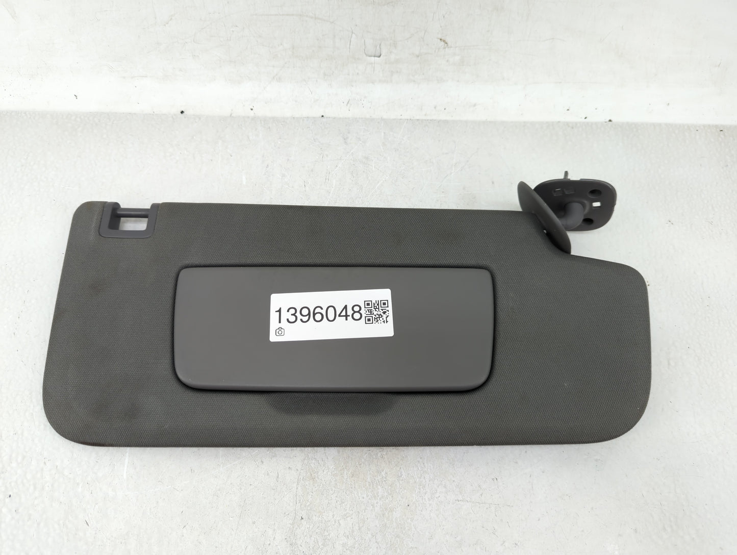 2019-2022 Chevrolet Silverado 1500 Sun Visor Shade Replacement Passenger Right Mirror Fits Fits 2019 2020 2021 2022 OEM Used