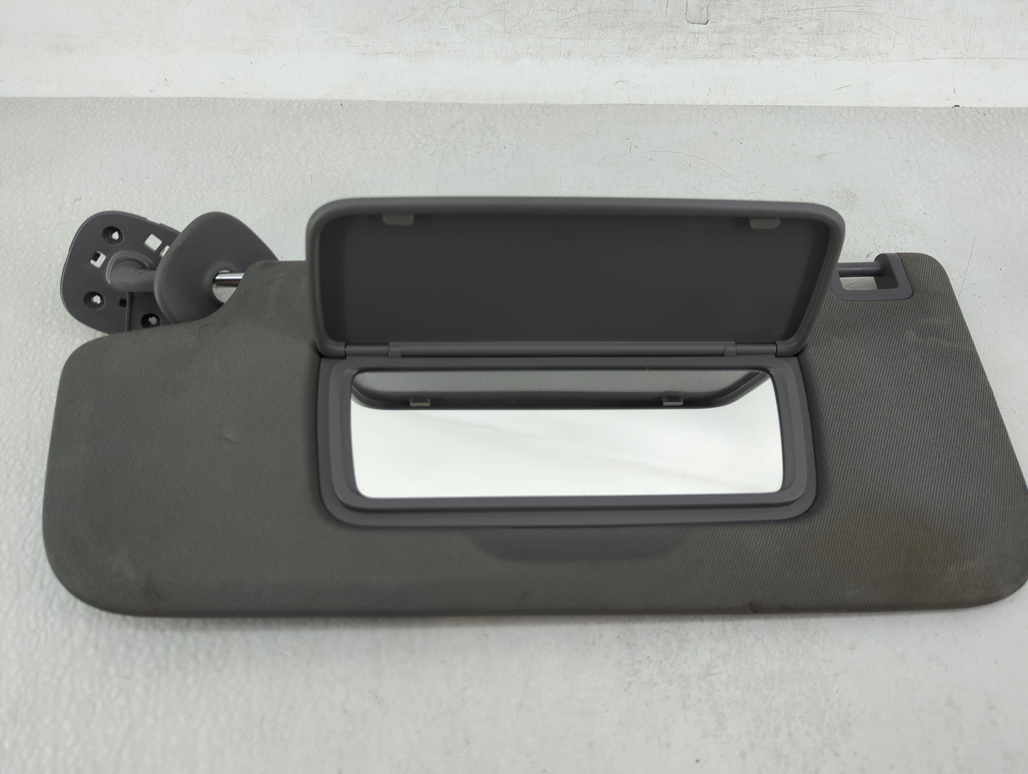 2019-2022 Chevrolet Silverado 1500 Sun Visor Shade Replacement Driver Left Mirror Fits Fits 2019 2020 2021 2022 OEM Used Aut