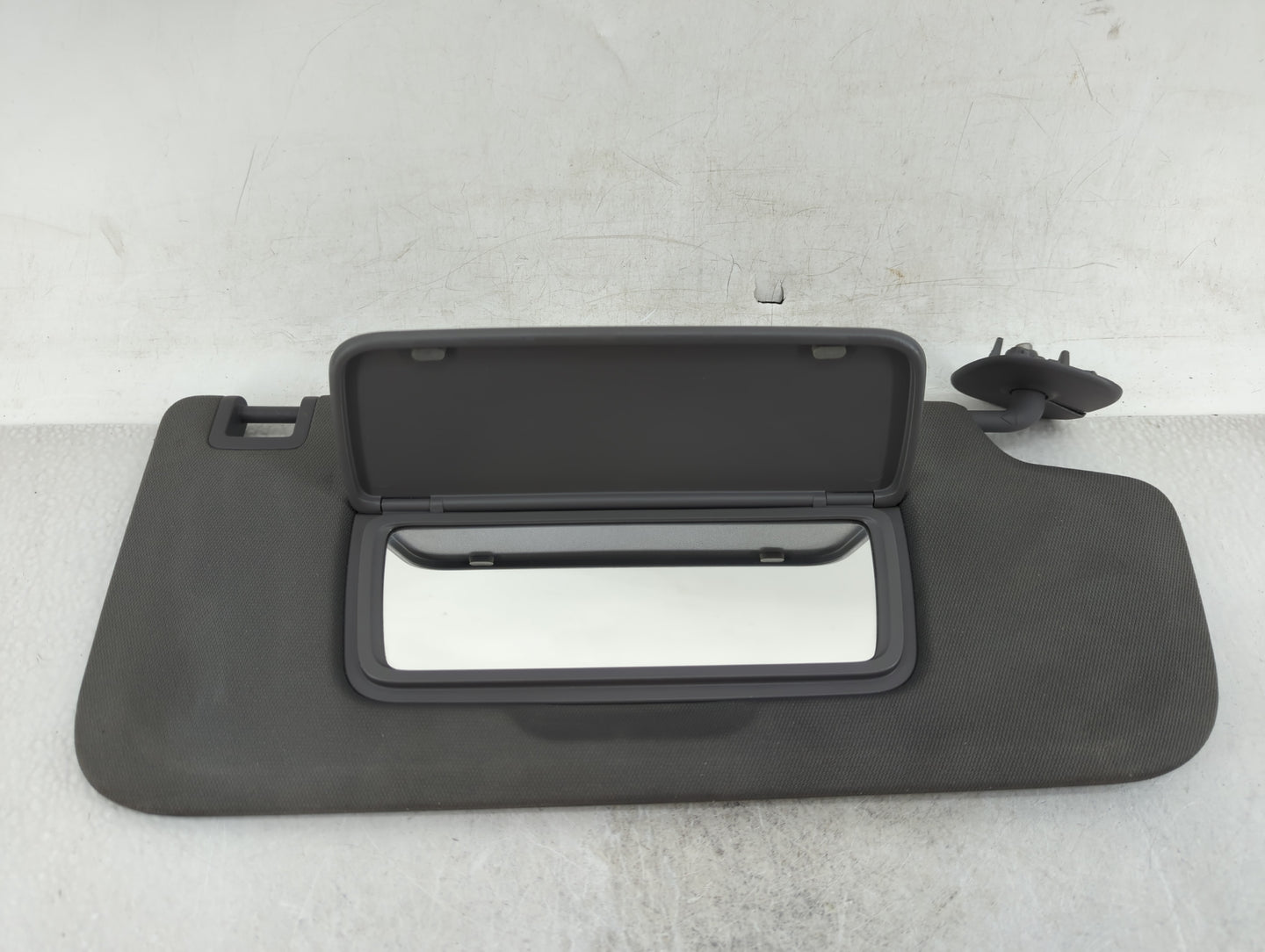 2019-2022 Chevrolet Silverado 1500 Sun Visor Shade Replacement Passenger Right Mirror Fits Fits 2019 2020 2021 2022 OEM Used