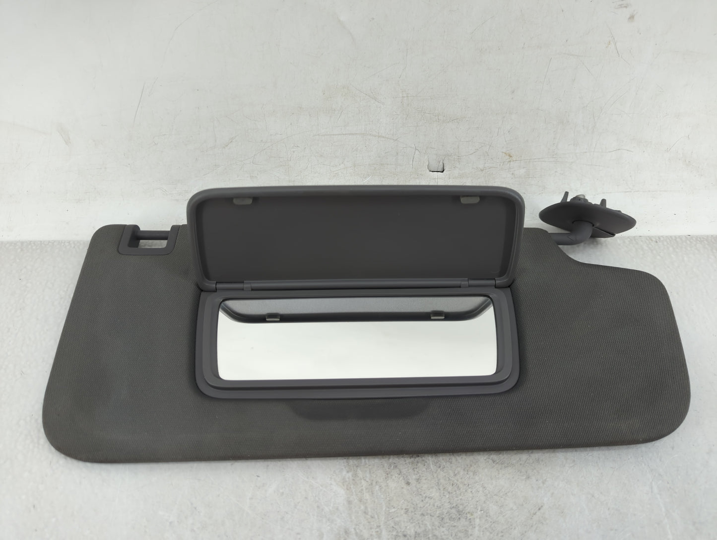 2019-2022 Chevrolet Silverado 1500 Sun Visor Shade Replacement Passenger Right Mirror Fits Fits 2019 2020 2021 2022 OEM Used