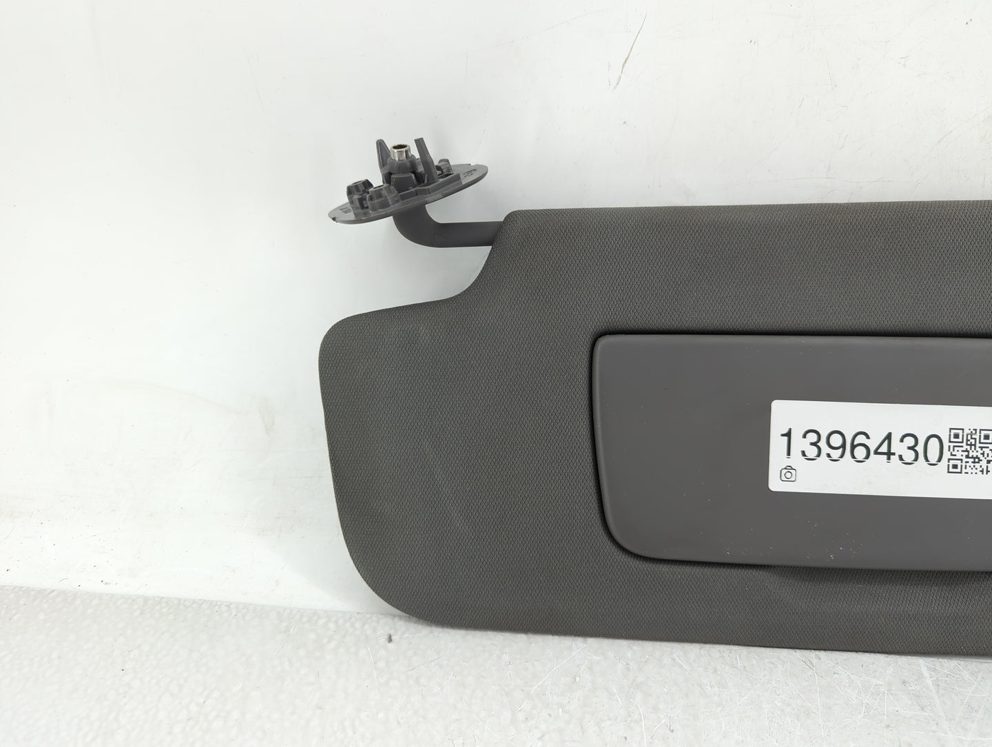 2019-2022 Chevrolet Silverado 1500 Sun Visor Shade Replacement Driver Left Mirror Fits Fits 2019 2020 2021 2022 OEM Used Aut