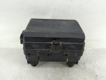 2019-2022 Chevrolet Silverado 1500 Fusebox Fuse Box Panel Relay Module Fits Fits 2019 2020 2021 2022 OEM Used Auto Parts - O