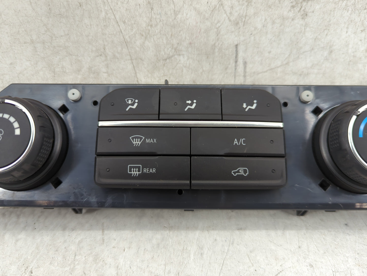 2019-2022 Chevrolet Silverado 1500 Climate Control Module Temperature AC/Heater Replacement P/N:84542734 7370200000000X Fits