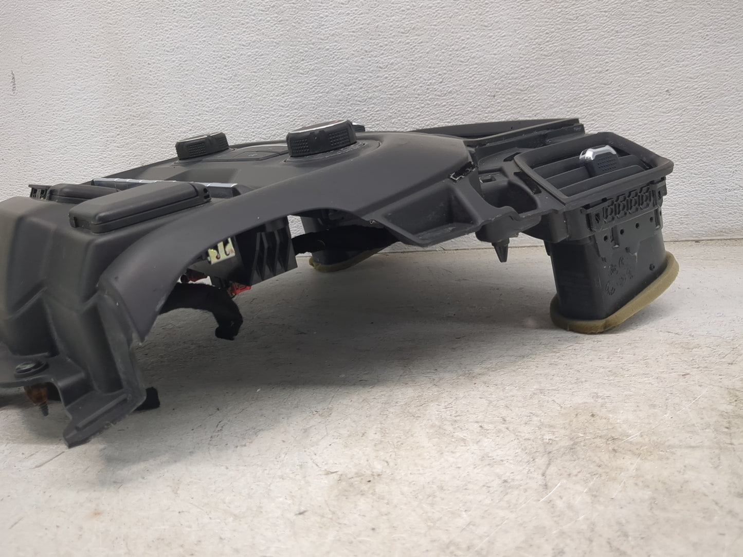 2020-2022 Chevrolet Silverado 1500 Information Display Screen 1468731 - Oemusedautoparts1.com