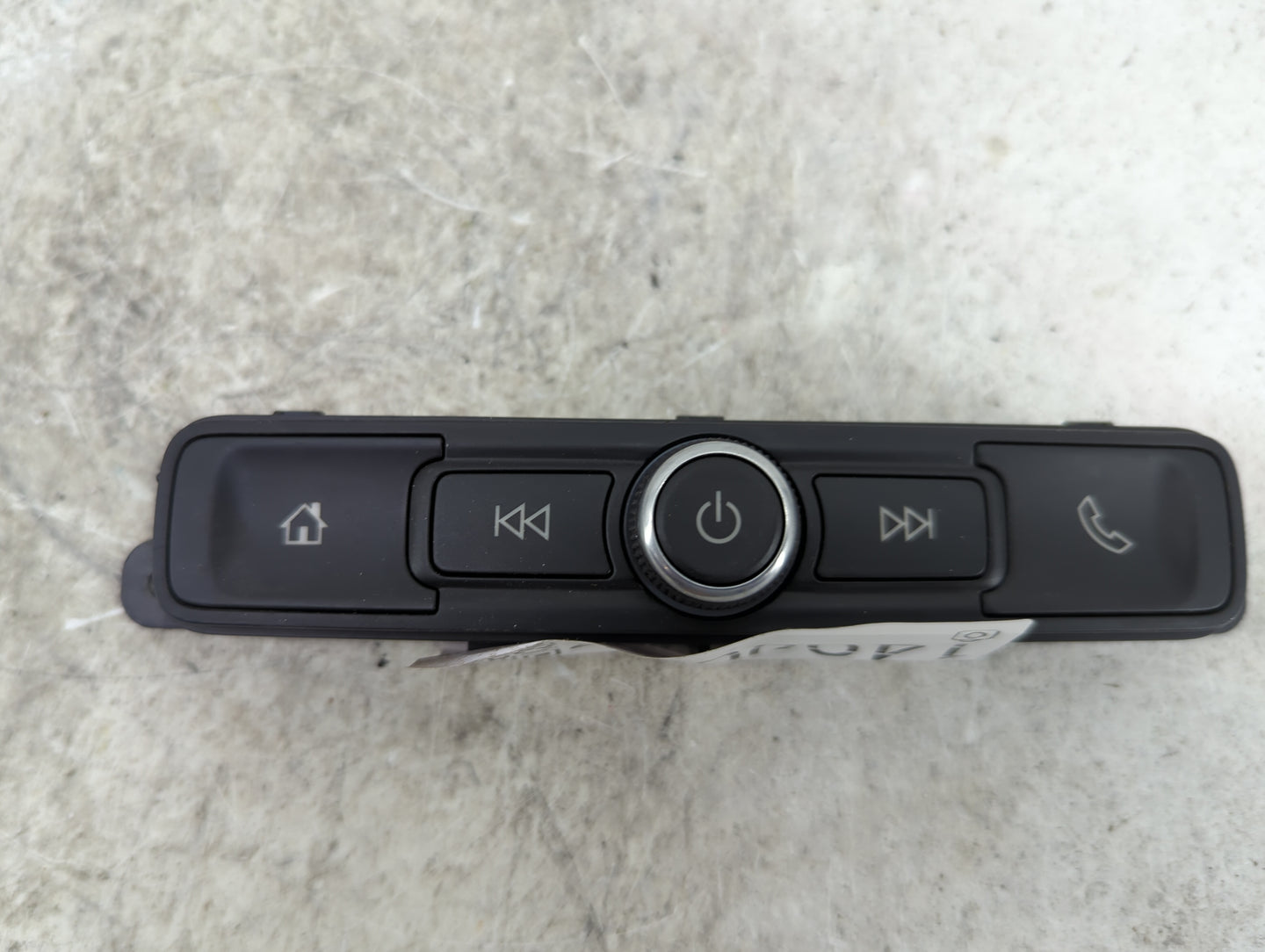 2019-2022 Chevrolet Silverado 1500 Radio Control Panel 1490027 - Oemusedautoparts1.com