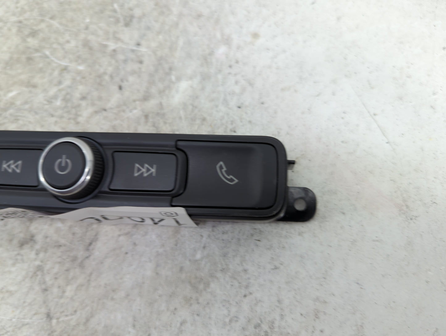 2019-2022 Chevrolet Silverado 1500 Radio Control Panel 1490027 - Oemusedautoparts1.com