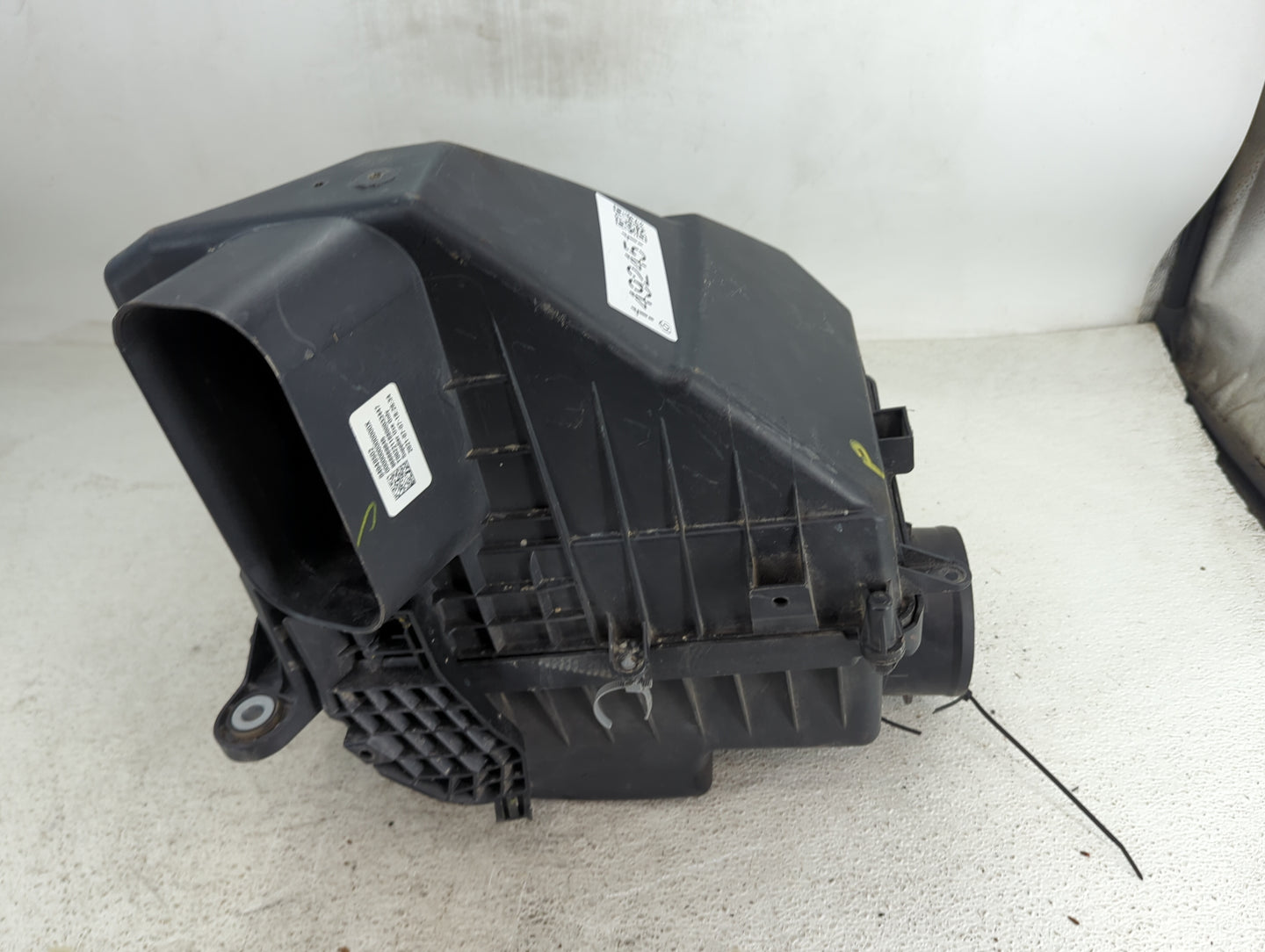 2021 Chevrolet Silverado 1500 Air Cleaner Intake-duct Hose Tube - Oemusedautoparts1.com
