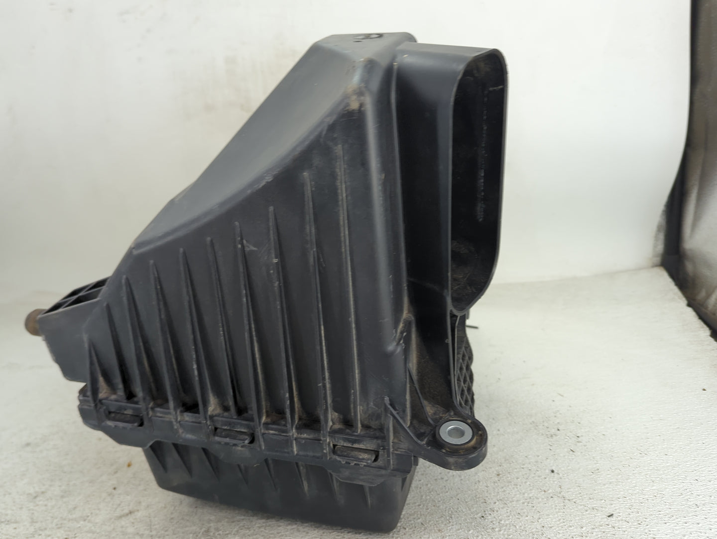 2021 Chevrolet Silverado 1500 Air Cleaner Intake-duct Hose Tube - Oemusedautoparts1.com