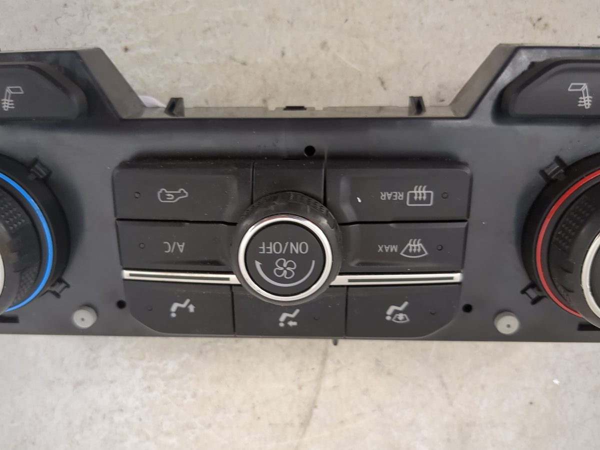 2020-2022 Chevrolet Silverado 1500 Climate Control Module Temperature AC/Heater Replacement P/N:84692241 8130HAC100 Fits OEM