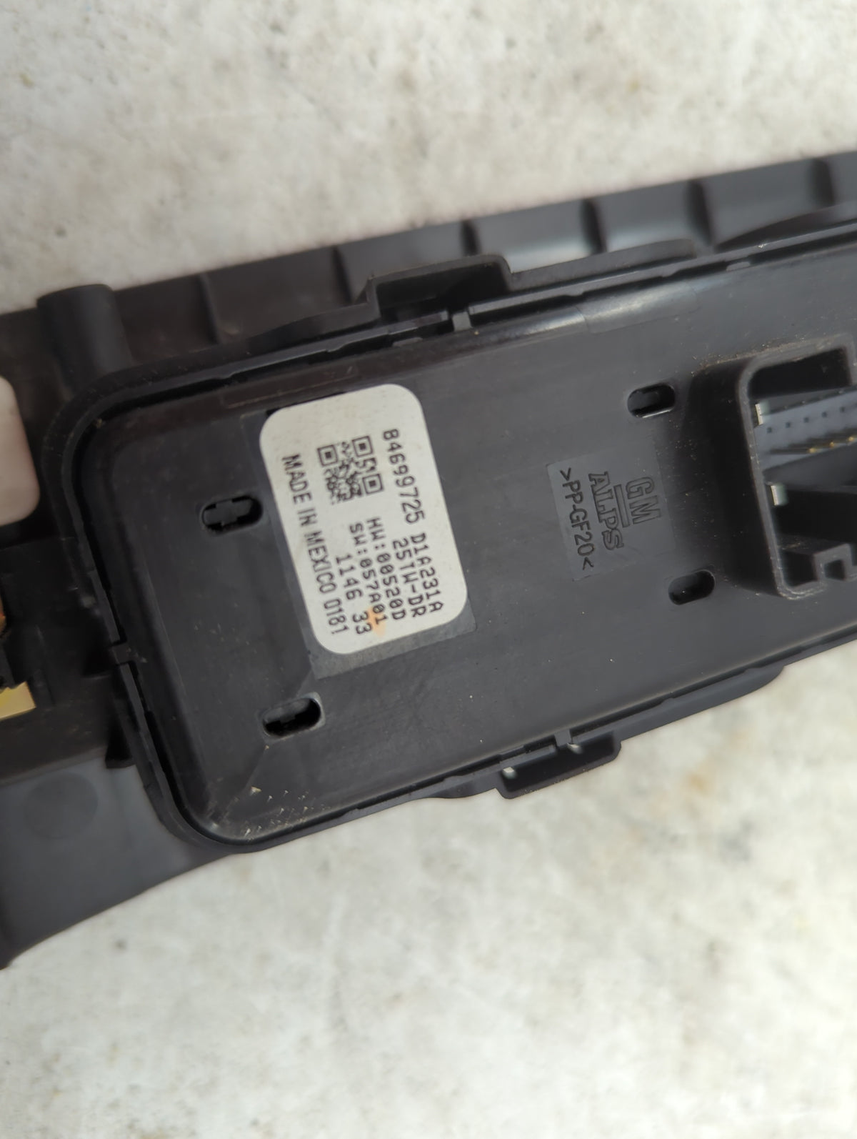 2019-2022 Chevrolet Silverado 1500 Master Power Window Switch Replacement Driver Side Left P/N:84699725 Fits OEM Used Auto P