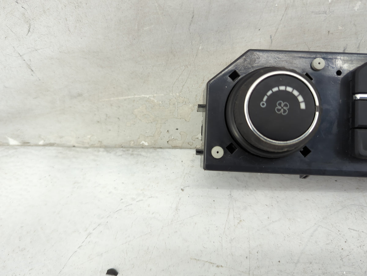 2019-2022 Chevrolet Silverado 1500 Climate Control Module Temperature AC/Heater Replacement P/N:8454 2734 815372982 Fits OEM