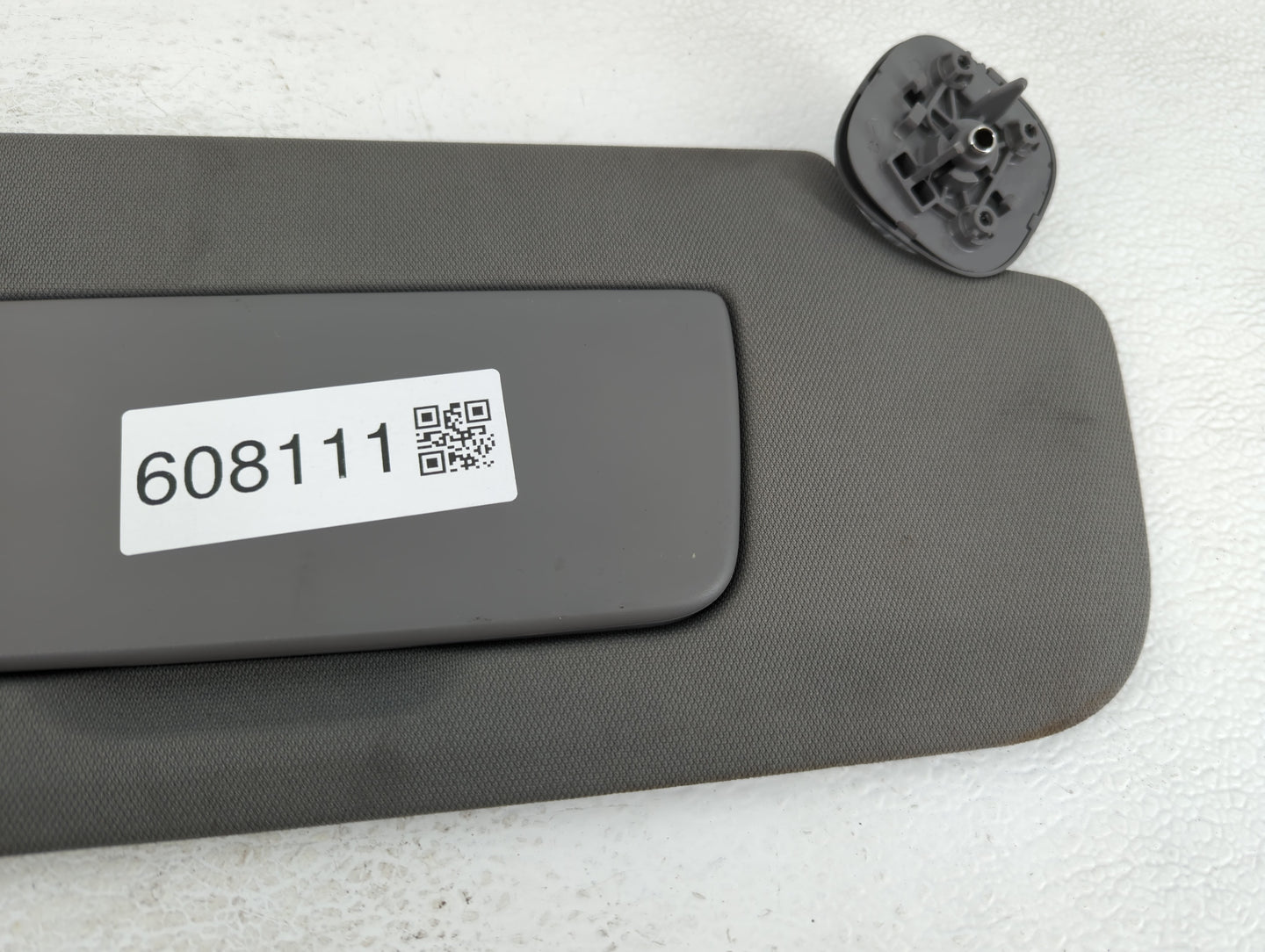 2019-2022 Chevrolet Silverado 1500 Sun Visor Shade Replacement Passenger Right Mirror Fits Fits 2019 2020 2021 2022 OEM Used