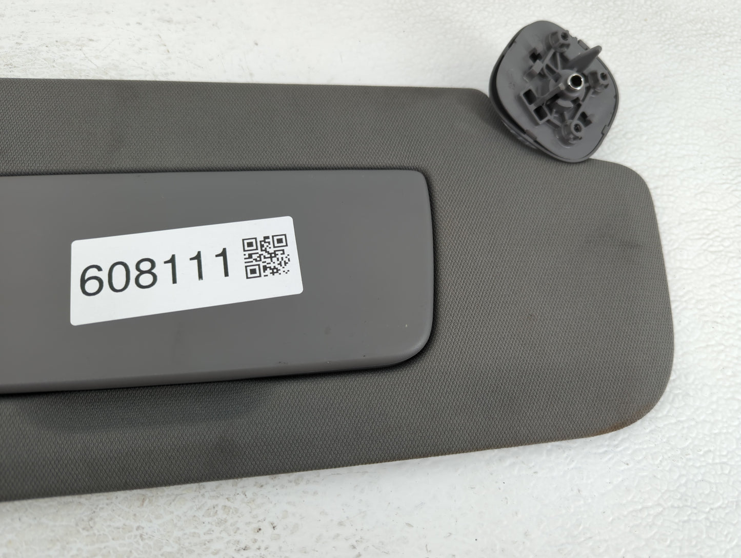 2019-2022 Chevrolet Silverado 1500 Sun Visor Shade Replacement Passenger Right Mirror Fits Fits 2019 2020 2021 2022 OEM Used