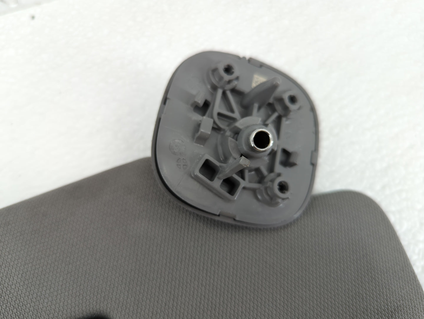 2019-2022 Chevrolet Silverado 1500 Sun Visor Shade Replacement Passenger Right Mirror Fits Fits 2019 2020 2021 2022 OEM Used