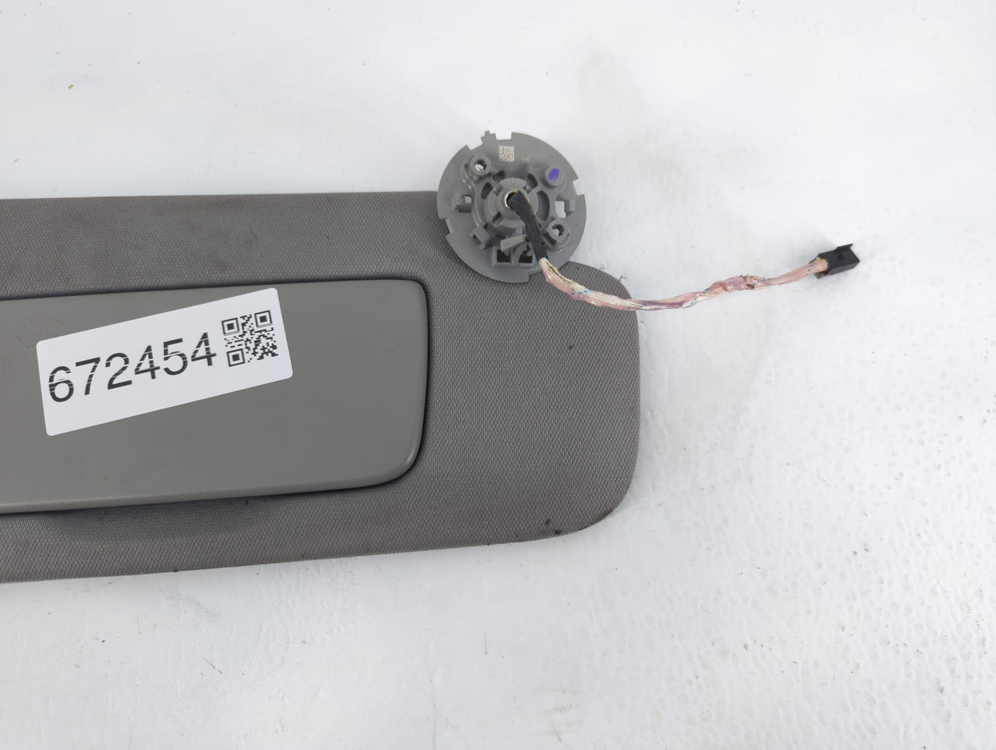 2019-2022 Chevrolet Silverado 1500 Sun Visor Shade Replacement Passenger Right Mirror Fits Fits 2019 2020 2021 2022 OEM Used