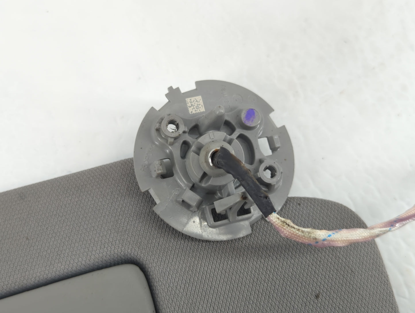 2019-2022 Chevrolet Silverado 1500 Sun Visor Shade Replacement Passenger Right Mirror Fits Fits 2019 2020 2021 2022 OEM Used