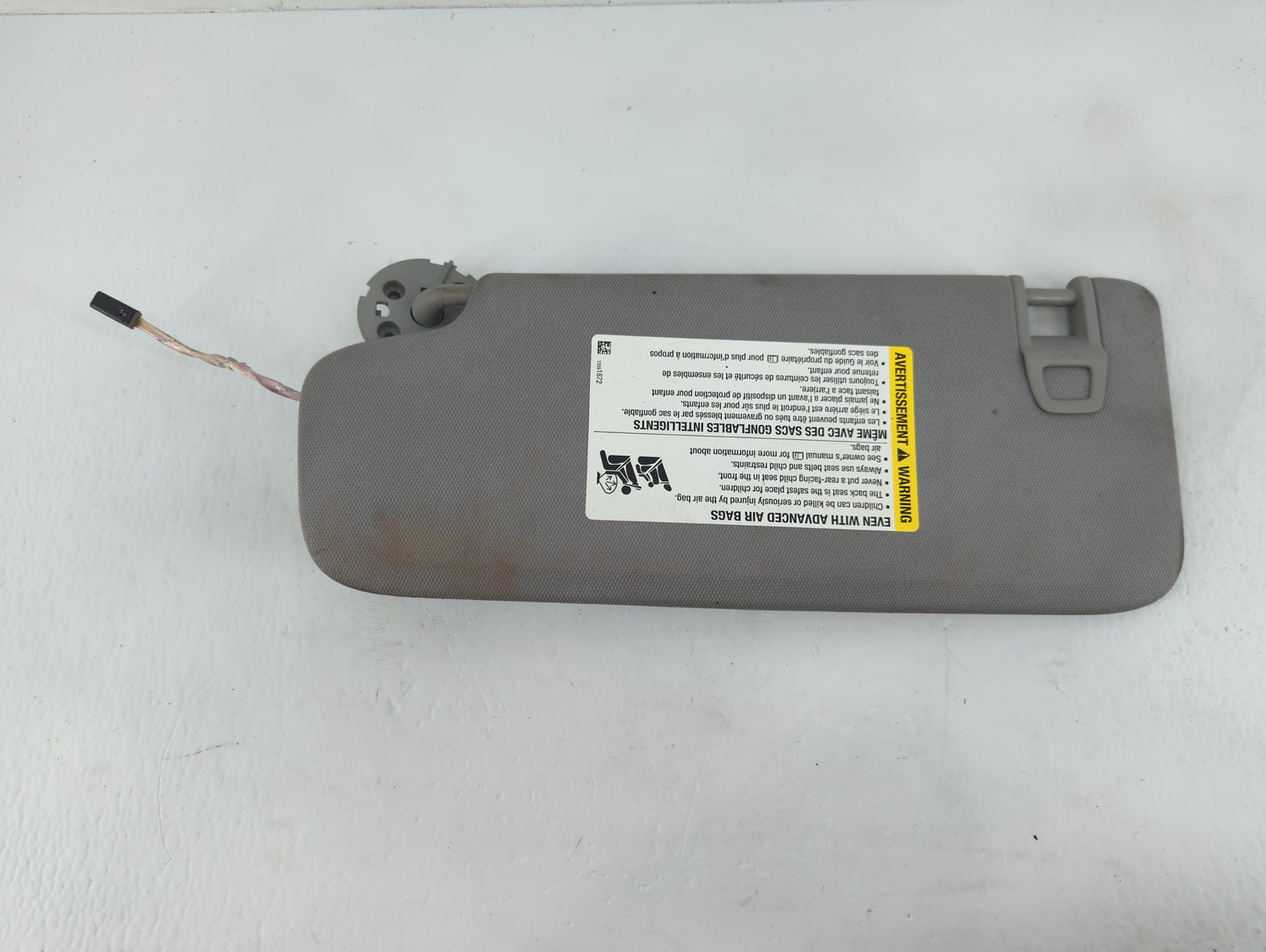 2019-2022 Chevrolet Silverado 1500 Sun Visor Shade Replacement Passenger Right Mirror Fits Fits 2019 2020 2021 2022 OEM Used