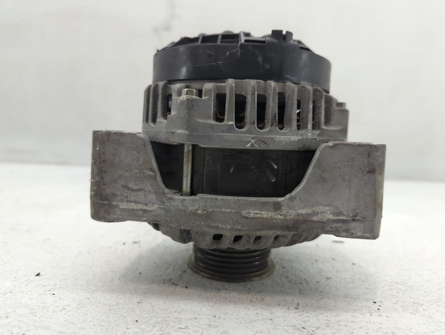 2019-2022 Chevrolet Silverado 1500 Alternator Replacement Generator Charging Assembly Engine OEM P/N:13539726 Fits OEM Used 