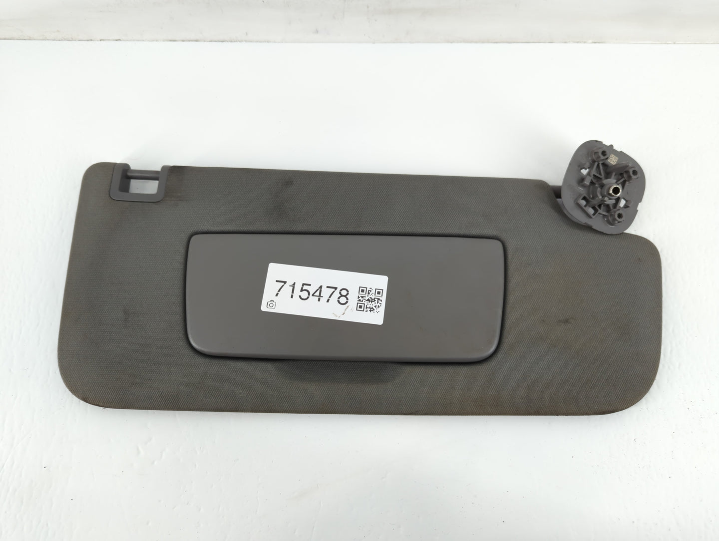 2019-2022 Chevrolet Silverado 1500 Sun Visor Shade Replacement Passenger Right Mirror Fits Fits 2019 2020 2021 2022 OEM Used