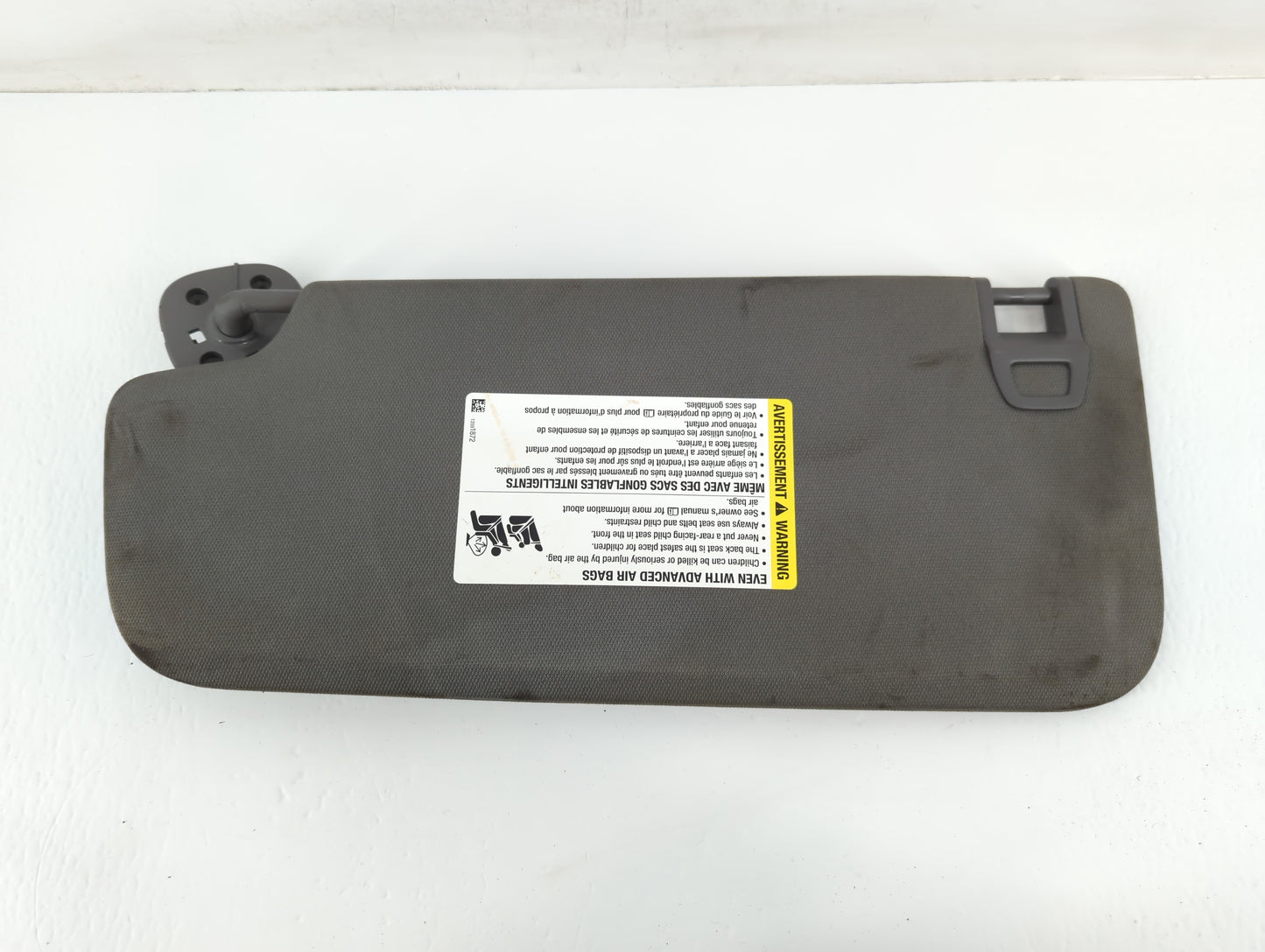 2019-2022 Chevrolet Silverado 1500 Sun Visor Shade Replacement Passenger Right Mirror Fits Fits 2019 2020 2021 2022 OEM Used