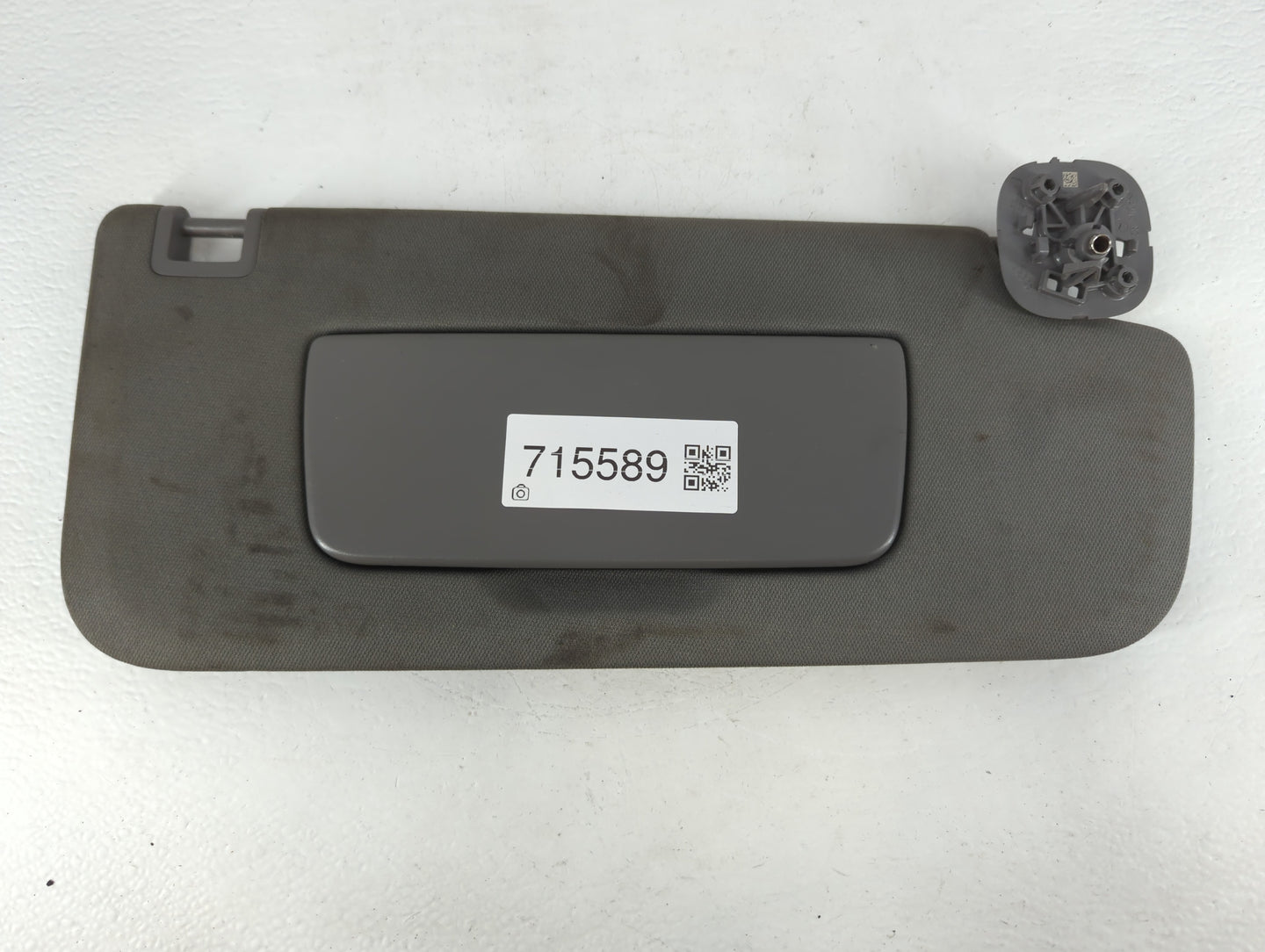 2019-2022 Chevrolet Silverado 1500 Sun Visor Shade Replacement Passenger Right Mirror Fits Fits 2019 2020 2021 2022 OEM Used