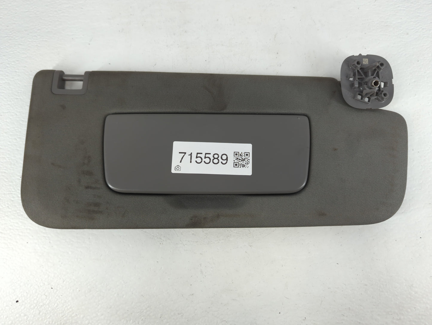 2019-2022 Chevrolet Silverado 1500 Sun Visor Shade Replacement Passenger Right Mirror Fits Fits 2019 2020 2021 2022 OEM Used