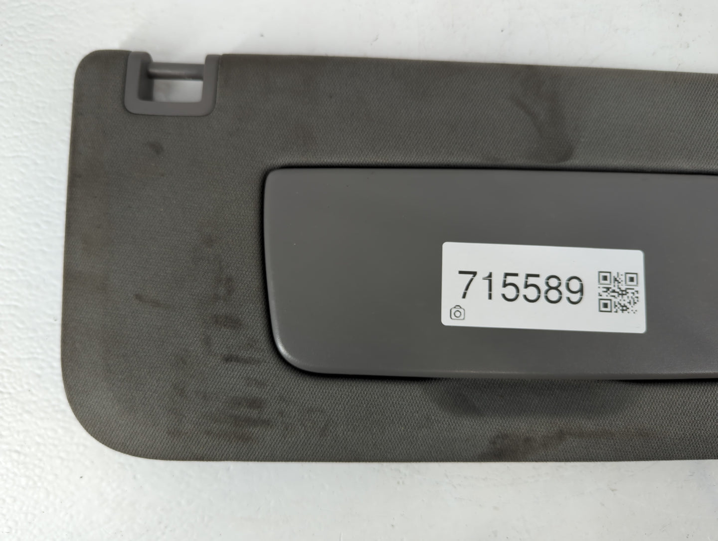 2019-2022 Chevrolet Silverado 1500 Sun Visor Shade Replacement Passenger Right Mirror Fits Fits 2019 2020 2021 2022 OEM Used