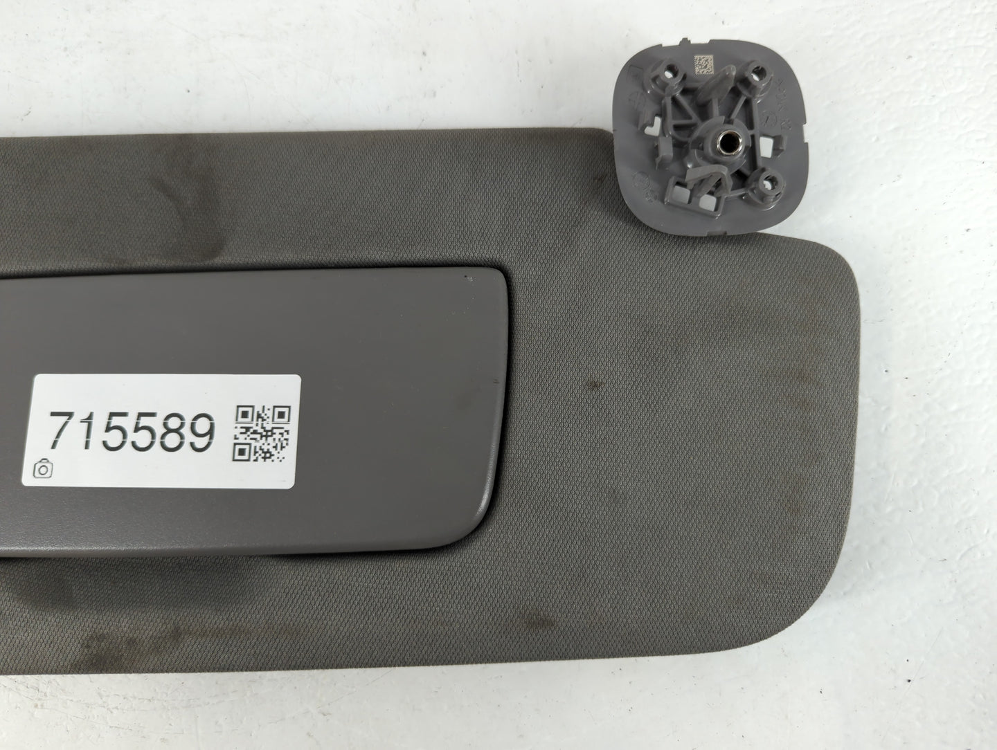 2019-2022 Chevrolet Silverado 1500 Sun Visor Shade Replacement Passenger Right Mirror Fits Fits 2019 2020 2021 2022 OEM Used