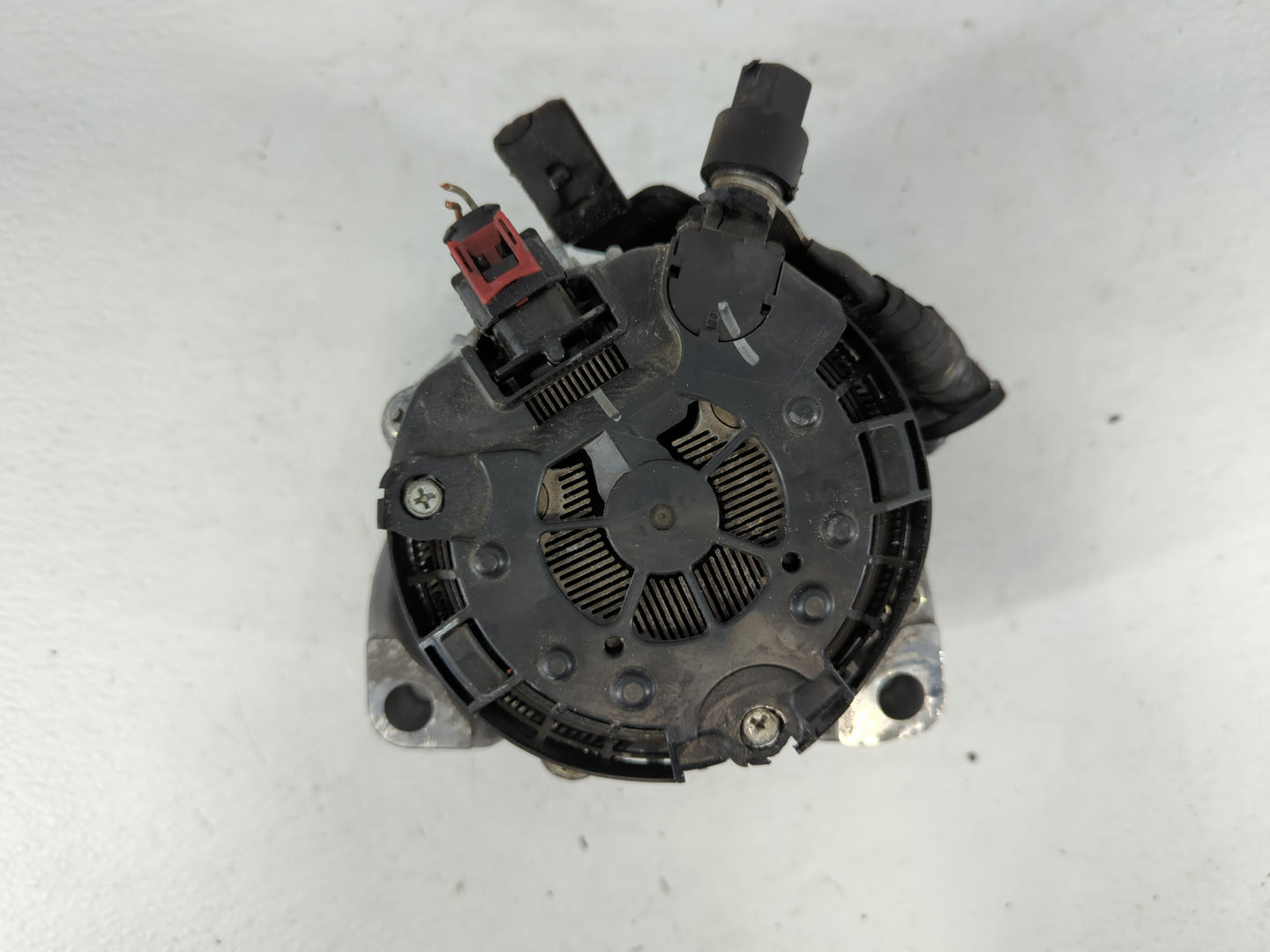2019-2022 Chevrolet Silverado 1500 Alternator Replacement Generator Charging Assembly Engine OEM P/N:13539726 Fits OEM Used 