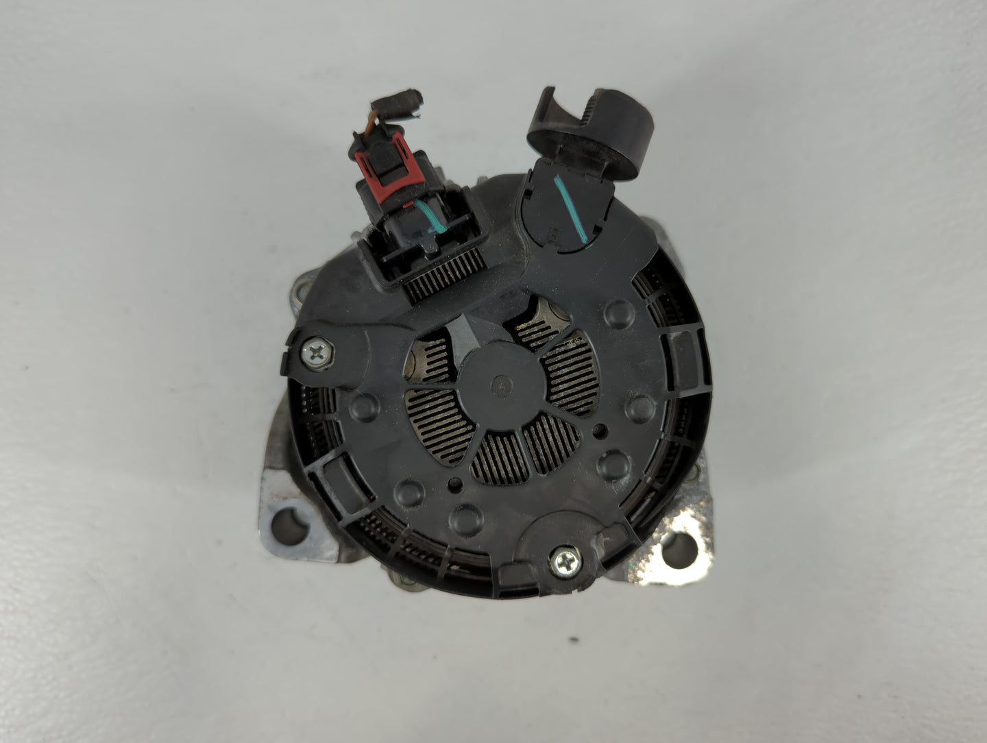 2019-2022 Chevrolet Silverado 1500 Alternator Replacement Generator Charging Assembly Engine OEM P/N:13539726 Fits OEM Used 