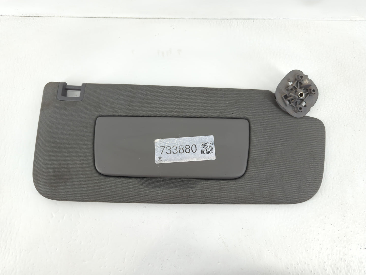 2019-2022 Chevrolet Silverado 1500 Sun Visor Shade Replacement Passenger Right Mirror Fits Fits 2019 2020 2021 2022 OEM Used