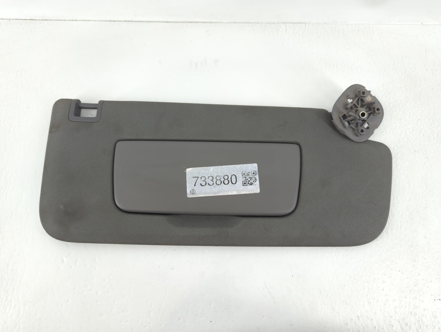 2019-2022 Chevrolet Silverado 1500 Sun Visor Shade Replacement Passenger Right Mirror Fits Fits 2019 2020 2021 2022 OEM Used
