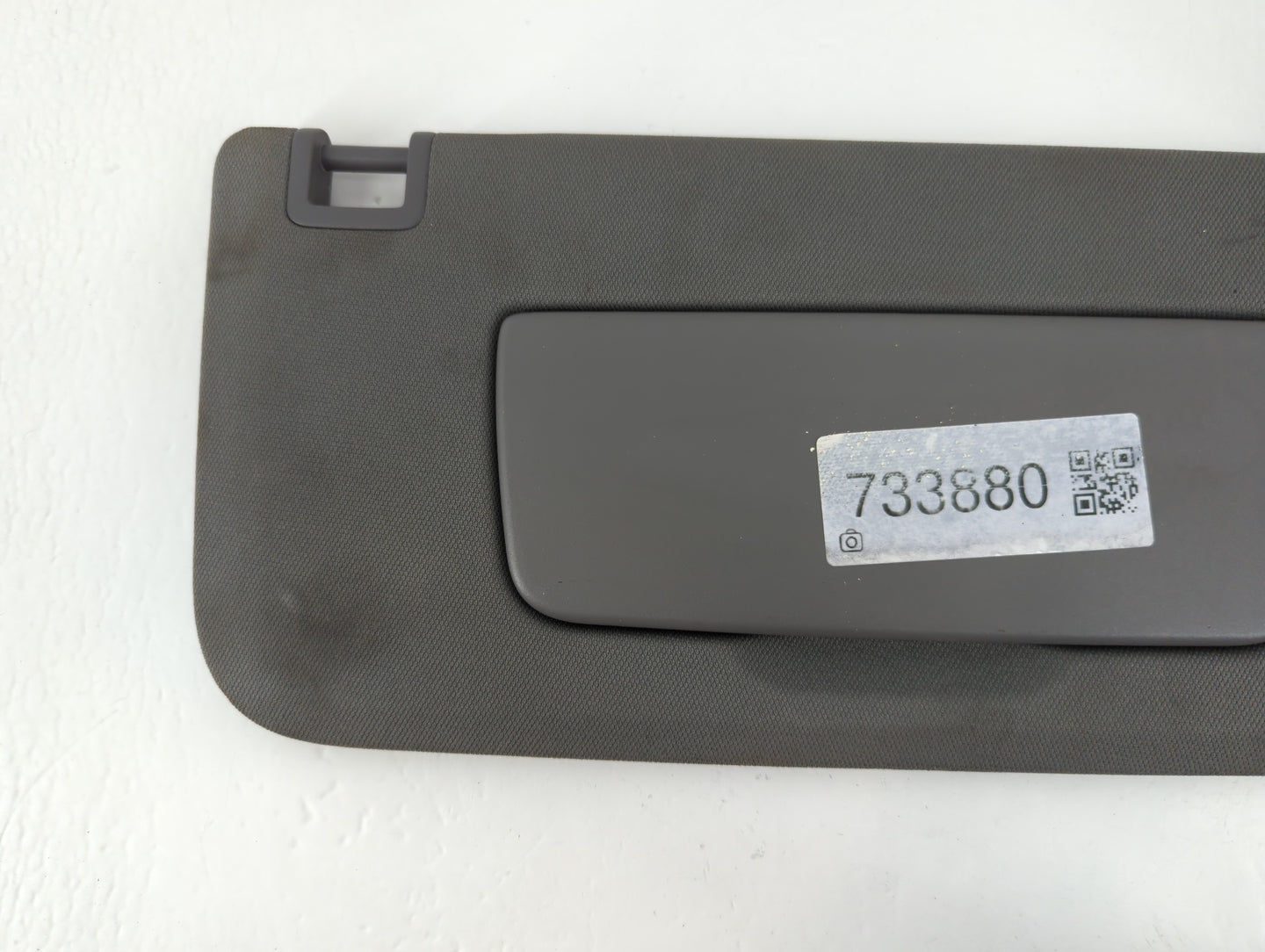 2019-2022 Chevrolet Silverado 1500 Sun Visor Shade Replacement Passenger Right Mirror Fits Fits 2019 2020 2021 2022 OEM Used