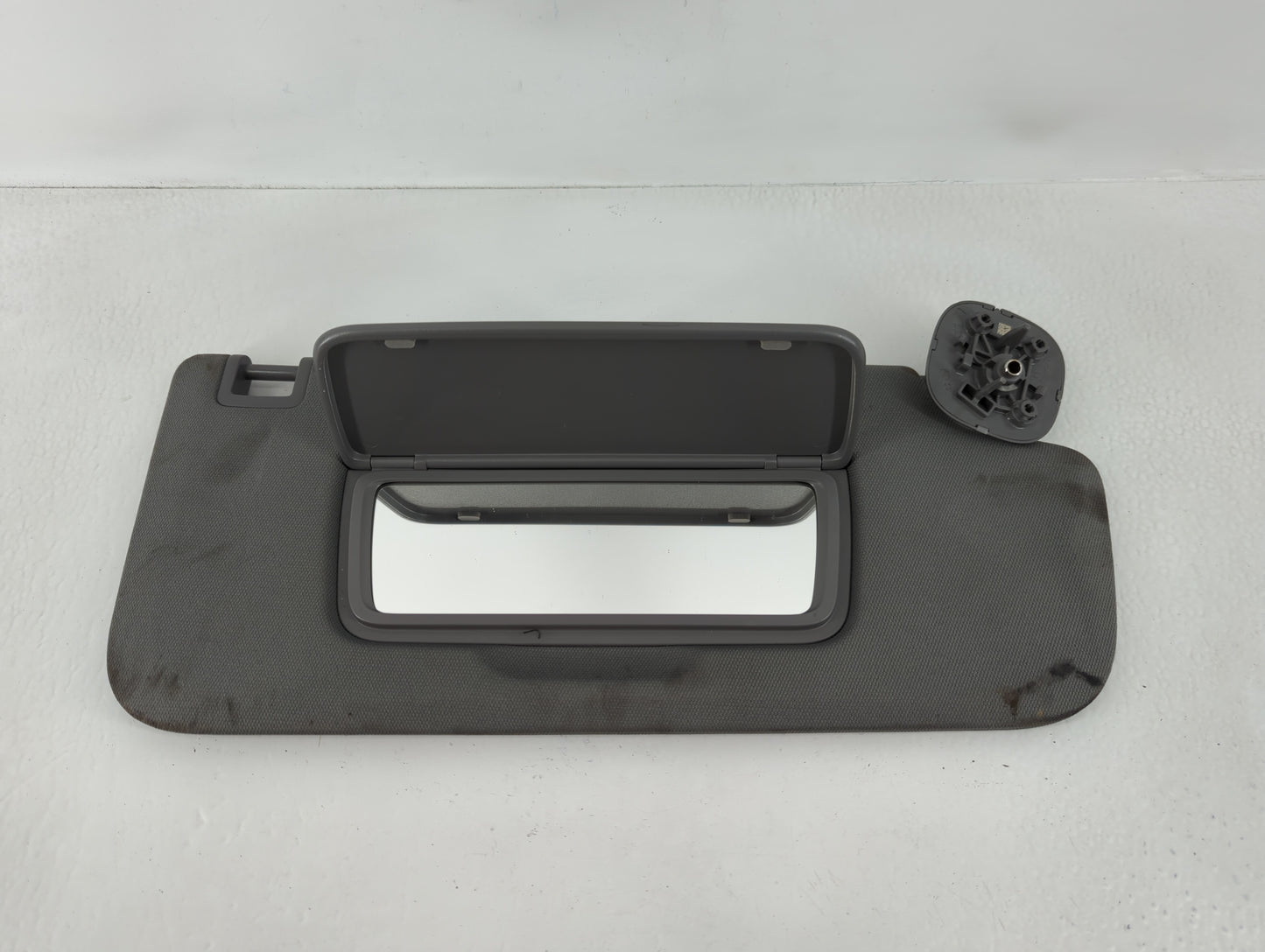 2019-2022 Chevrolet Silverado 1500 Sun Visor Shade Replacement Passenger Right Mirror Fits Fits 2019 2020 2021 2022 OEM Used