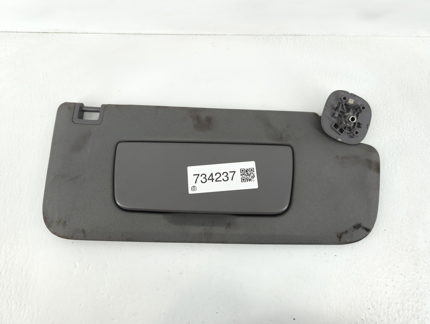 2019-2022 Chevrolet Silverado 1500 Sun Visor Shade Replacement Passenger Right Mirror Fits Fits 2019 2020 2021 2022 OEM Used