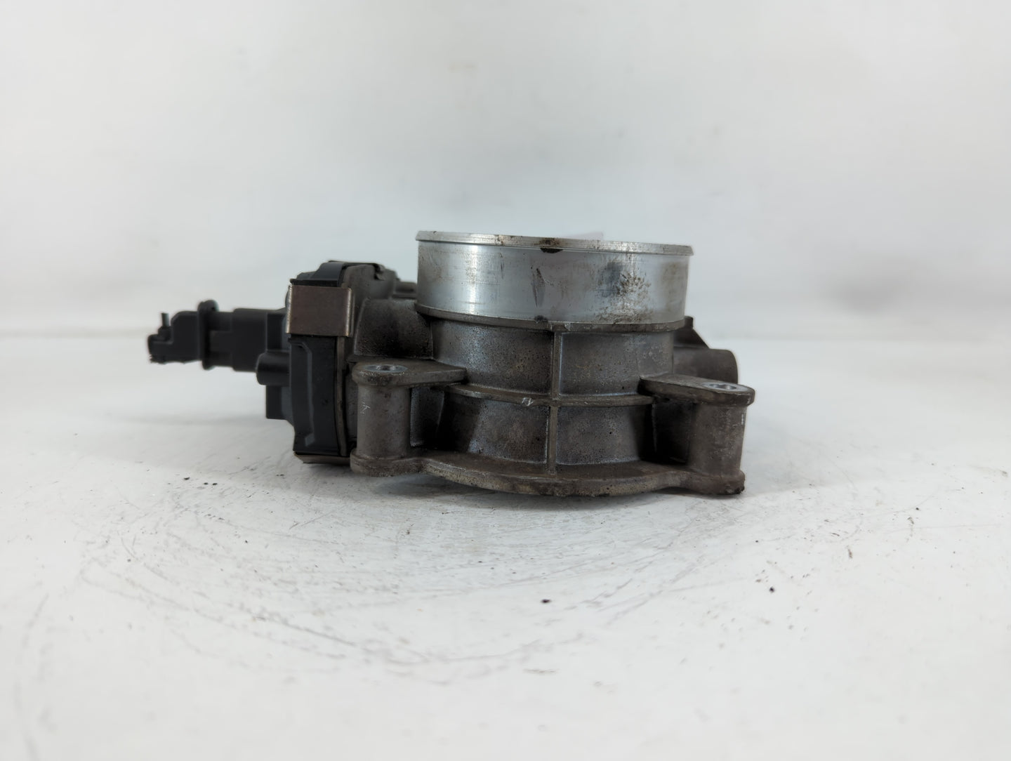 2014-2022 Chevrolet Silverado 1500 Throttle Body P/N:12713775 Fits Fits 2014 2015 2016 2017 2018 2019 2020 2021 2022 OEM Use