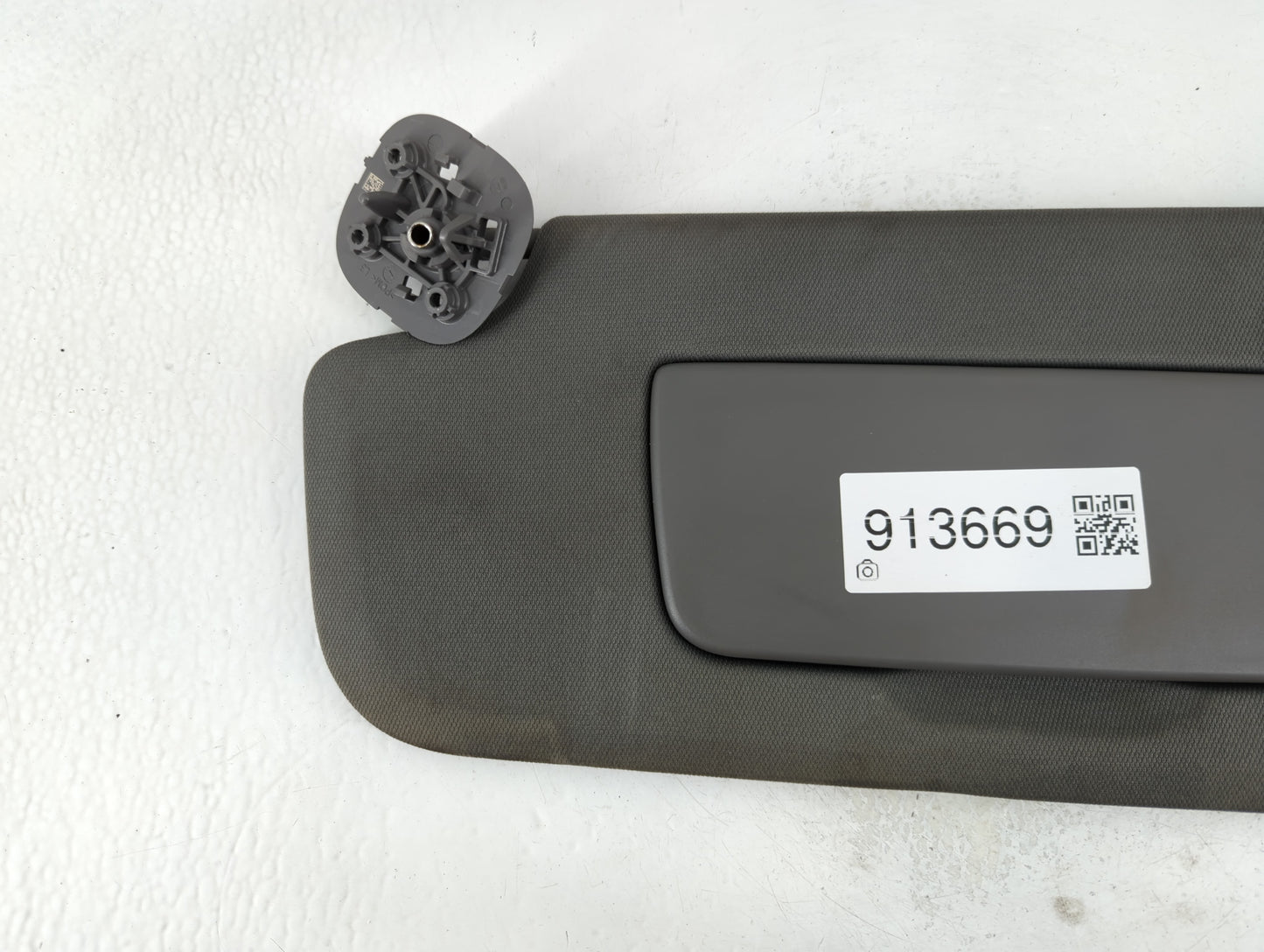 2019-2022 Chevrolet Silverado 1500 Sun Visor Shade Replacement Driver Left Mirror Fits Fits 2019 2020 2021 2022 OEM Used Aut