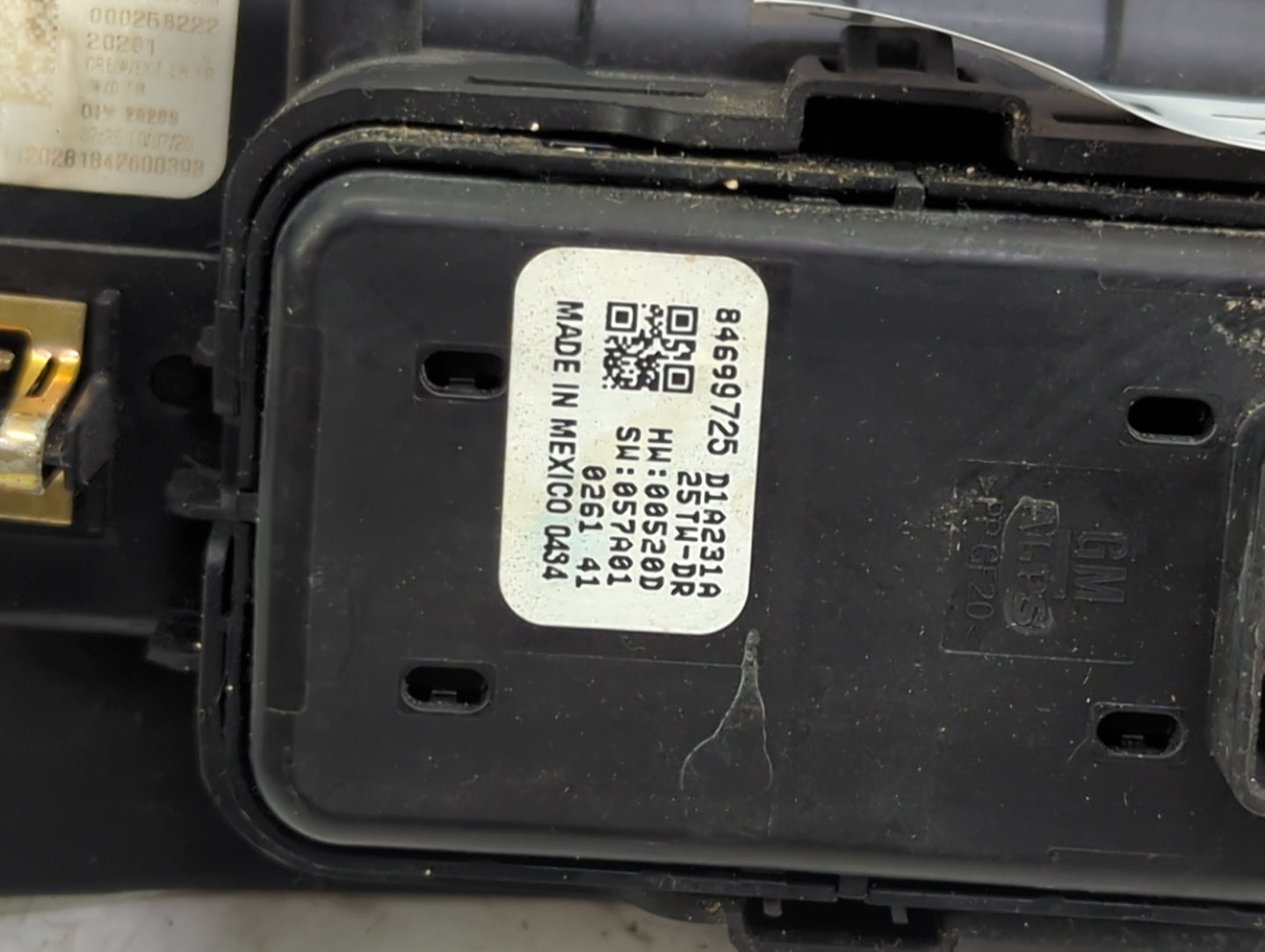 2021 Chevrolet Silverado 2500 Master Power Window Switch Replacement Driver Side Left P/N:84699725 Fits Fits 2019 2020 2022 