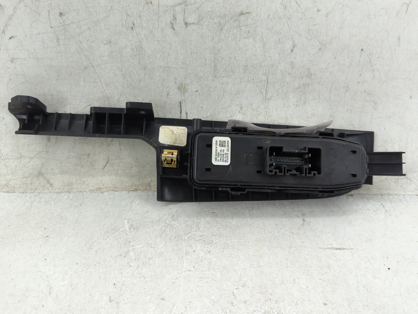 2021 Chevrolet Silverado 2500 Master Power Window Switch Replacement Driver Side Left P/N:84699725 Fits Fits 2019 2020 2022 