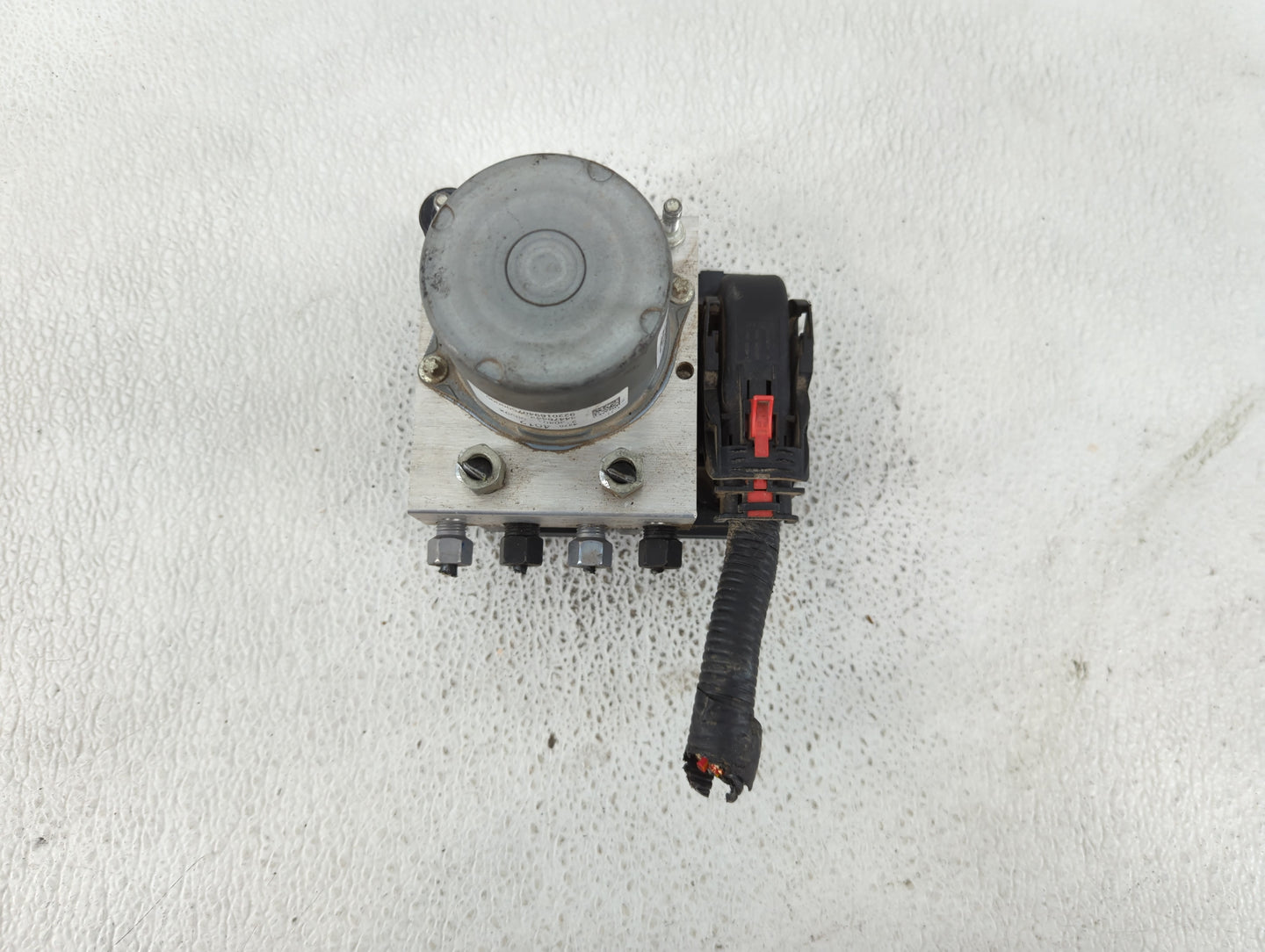 2019-2022 Chevrolet Spark ABS Pump Control Module Replacement P/N:42704012 Fits Fits 2019 2020 2021 2022 OEM Used Auto Parts