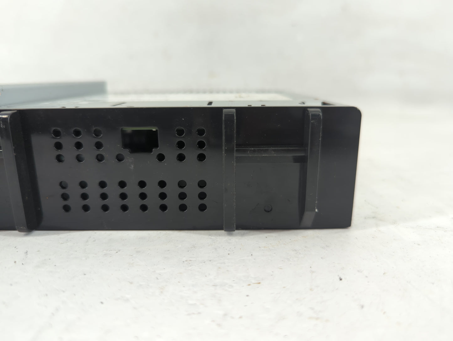 2020-2022 Chevrolet Spark Radio AM FM Cd Player Receiver Replacement P/N:42756549 Fits Fits 2020 2021 2022 OEM Used Auto Par