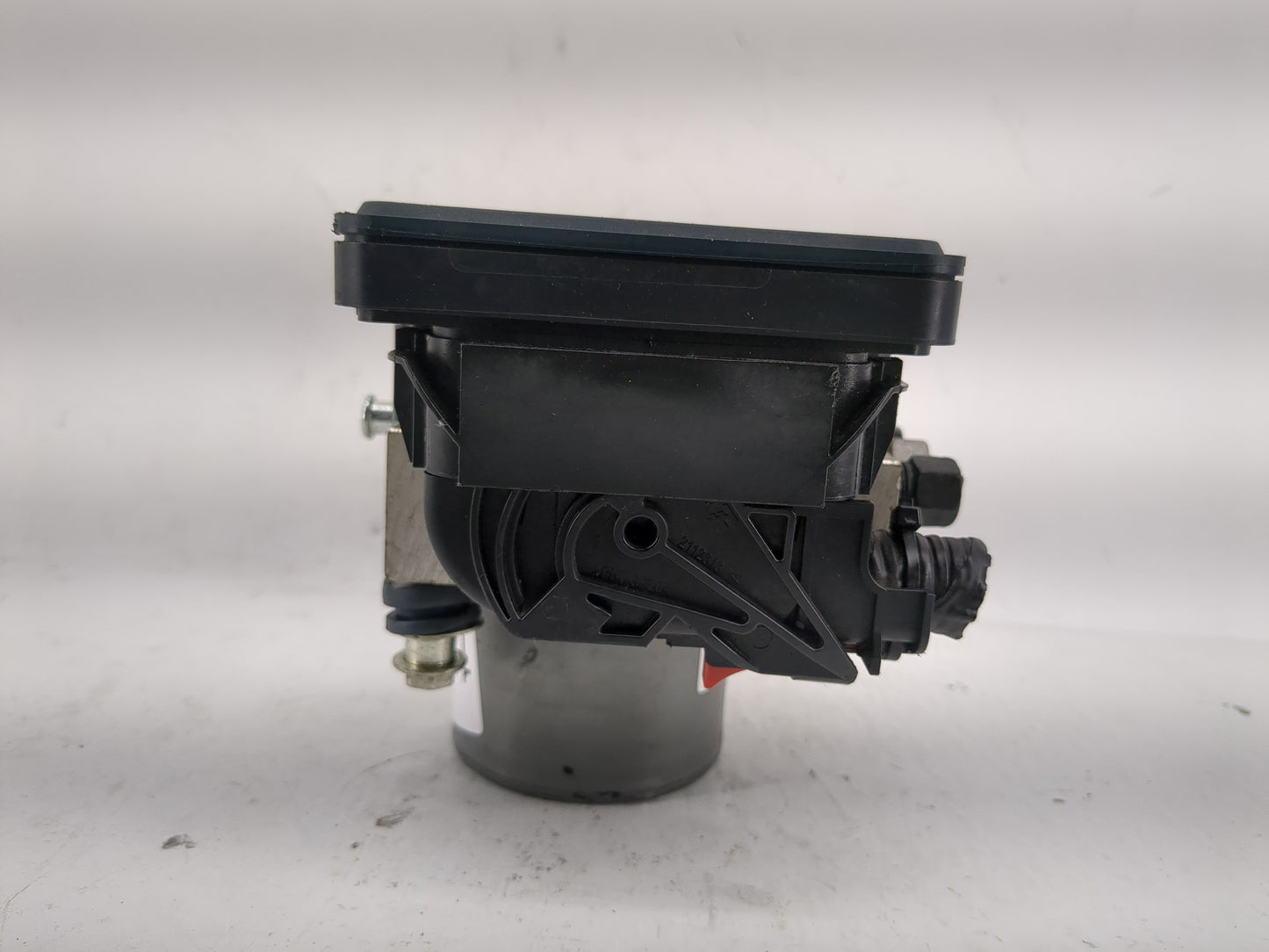2019-2022 Chevrolet Spark ABS Pump Control Module Replacement P/N:42704012 Fits Fits 2019 2020 2021 2022 OEM Used Auto Parts
